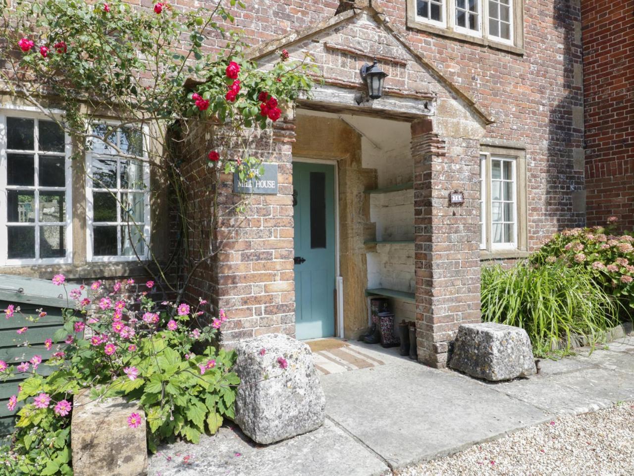 Holiday home Mill House